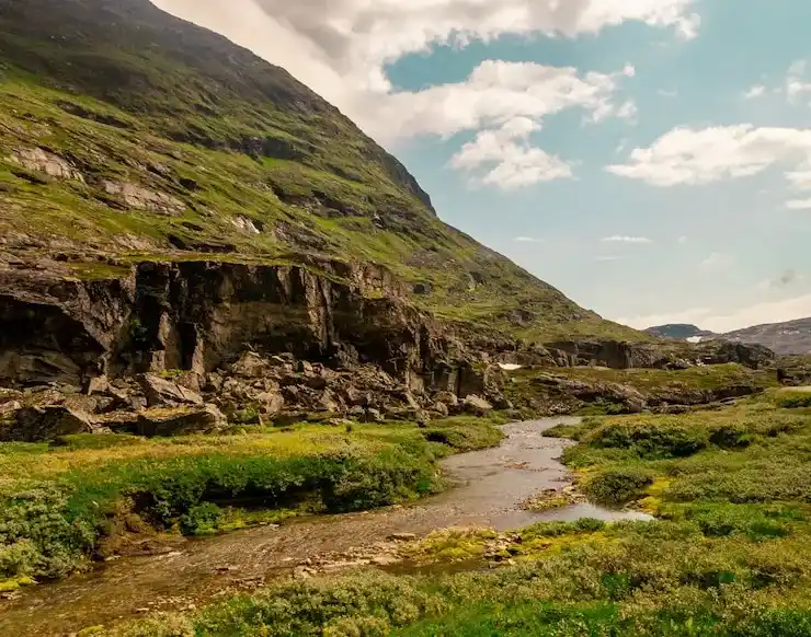 冰岛的购物、餐饮等生活配套设施完善吗？