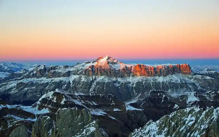 日本公民的子女出生在国外，能否自动获得日本国籍？