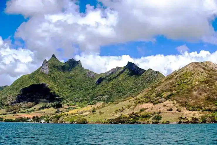 圣卢西亚护照教育优势助力孩子华侨生联考