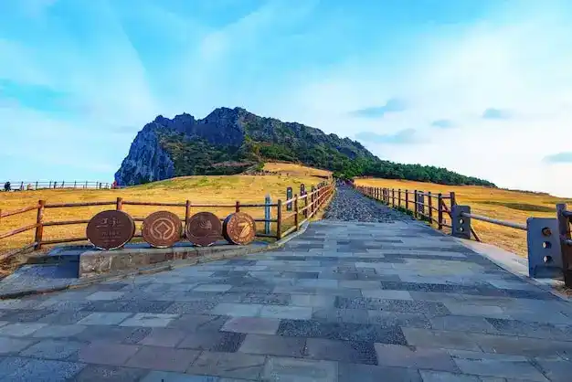 塞浦路斯永居总费用明细，房产持有税每年多少