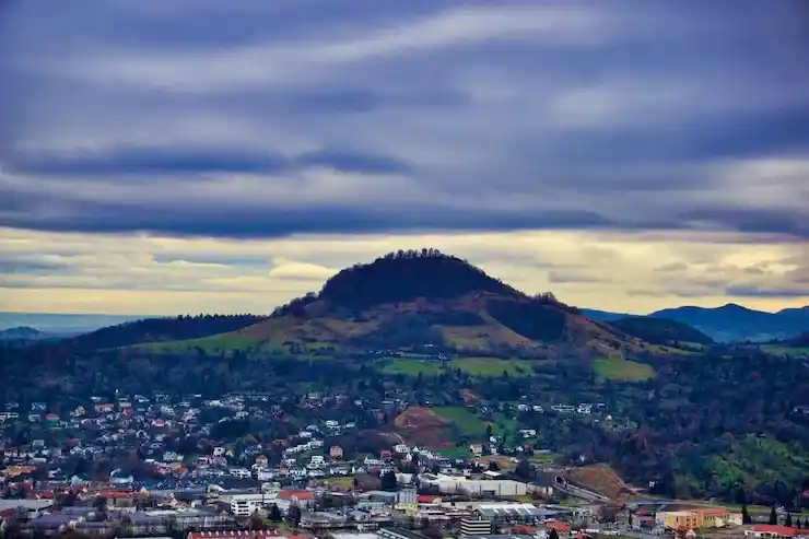 教育移民新方向：25万欧购房，拿希腊居留享优质教育