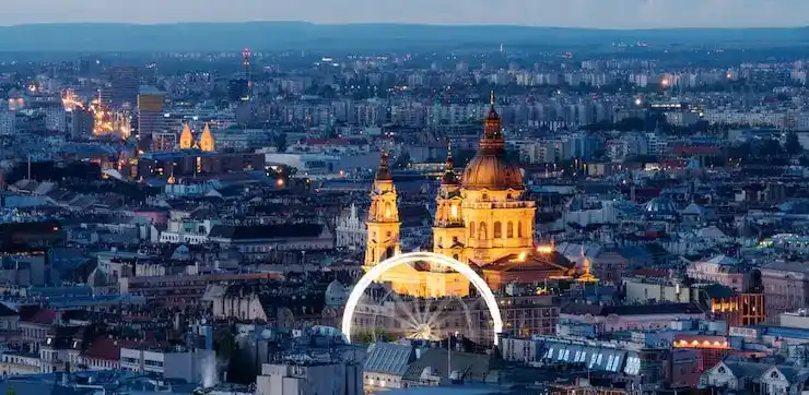 挪威家庭团聚签证中，未成年子女的年龄限制是什么？18岁以上子女如何申请？