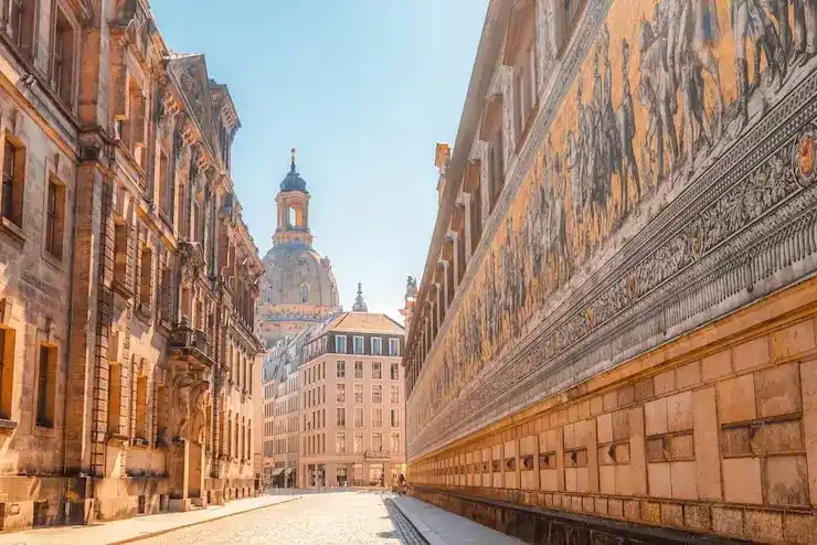 用多米尼克护照入境中国，需要提前办理中国签证吗？