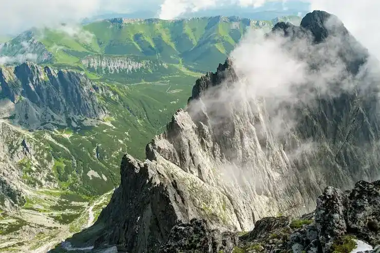 随行子女成年后，其芬兰居留身份是否会受影响？