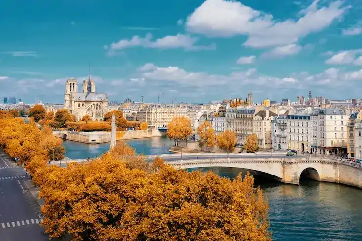 罗马尼亚的公立医疗体系如何运作？居留卡持有者就医流程是什么？