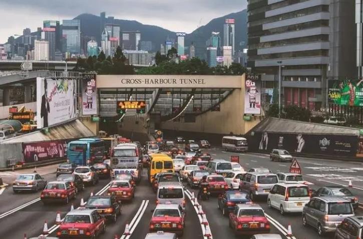 移民香港后大陆身份还能保留吗？内地的社保与房产怎么办？