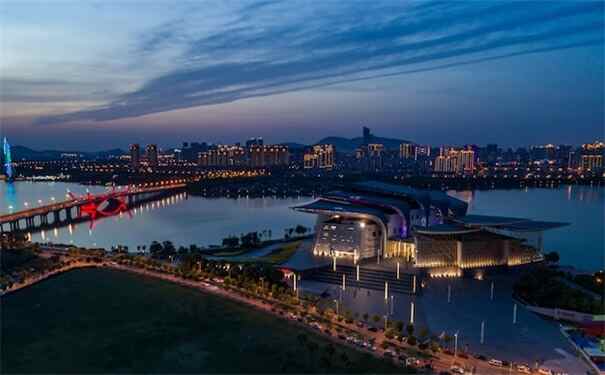 美国OPT实习期转H1B关键步骤