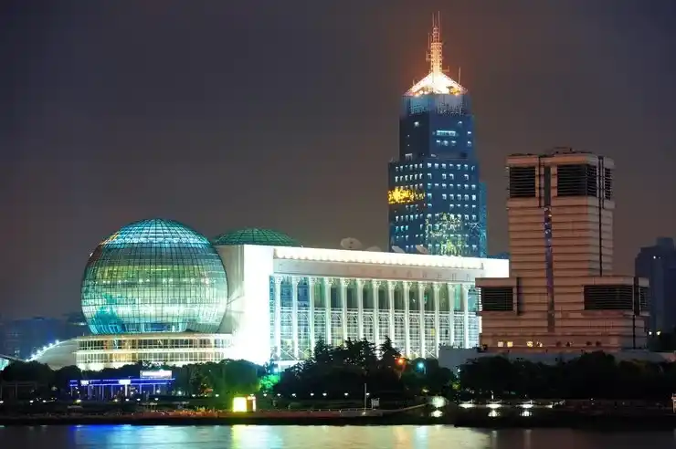 香港优才能和其他签证一起用吗？解析香港优才计划的签证政策