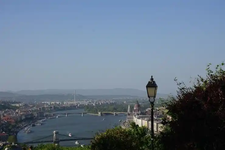 土耳其移民，养老配套齐全，社区服务贴心适配长辈