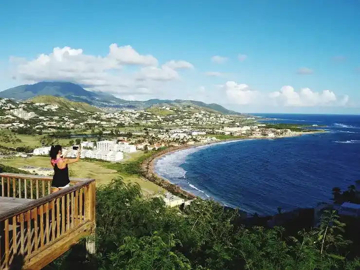 圣卢西亚移民费用和政策：免签申根、香港、新加坡