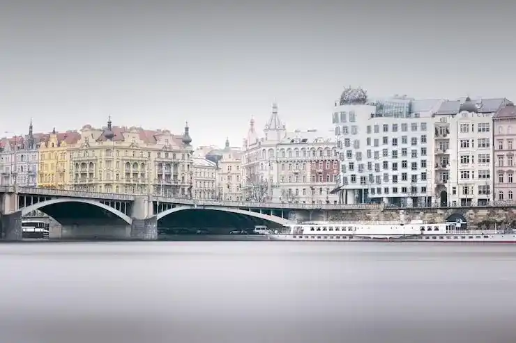 新加坡移民申请的照片规格有什么具体条件？