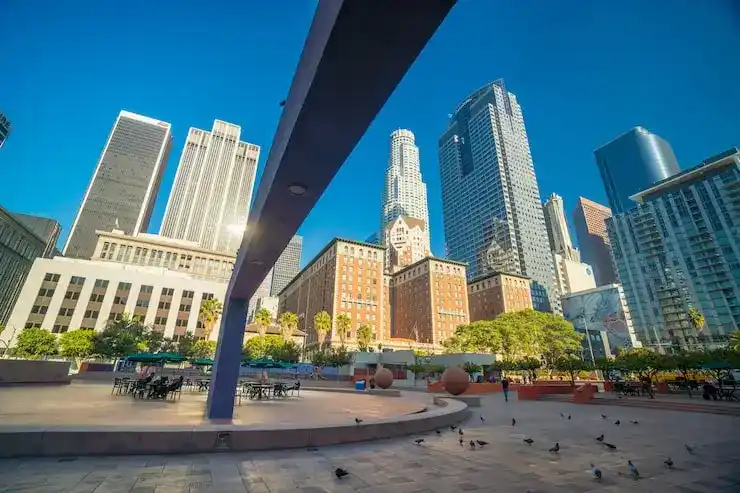 退休人士通过财务独立途径移民芬兰，需满足什么被动收入和资产标准？