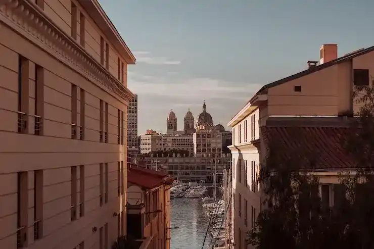 加拿大vs澳大利亚永居 移民监时长与豁免条件对比