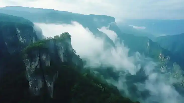 文件翻译必须由希腊官方认可的机构完成吗？