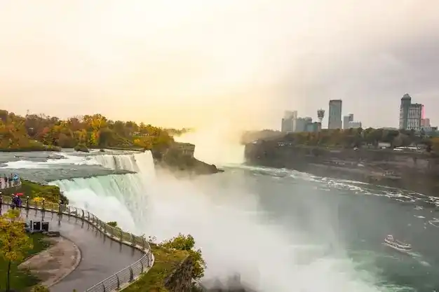 希腊黄金签证2026：80万欧核心区vs40万欧普通区vs25万欧商改住，怎么选？