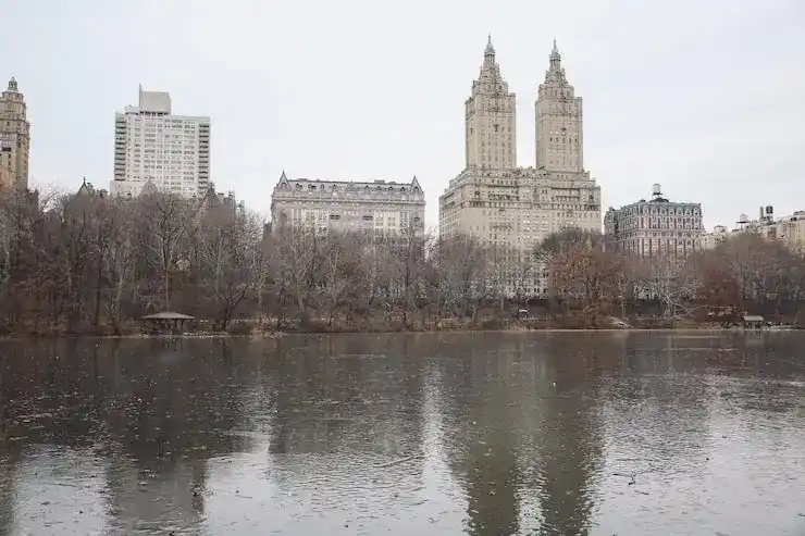 选择希腊移民时，如何避免遭遇中介陷阱与收费陷阱？