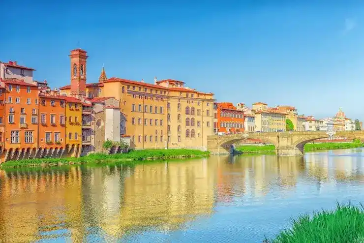 申请匈牙利工作居留需提供哪些核心个人文件？2025年有新增要求吗？