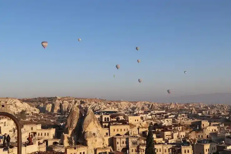 无资产冻结要求，投资资金灵活可控