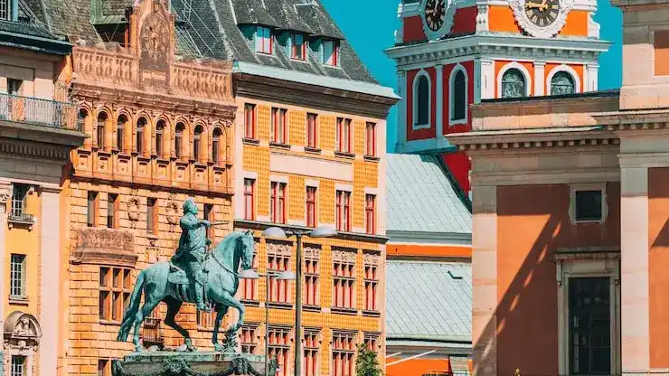 亲属赠与的资金能否用于满足新西兰创业居留的资金条件？需提供什么证明？