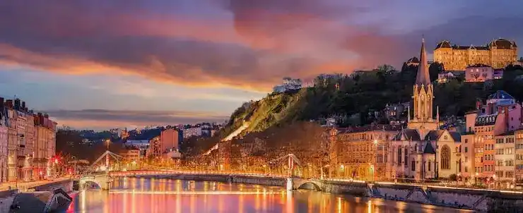 用瓦努阿图护照入境中国，需要提前办理中国签证吗？