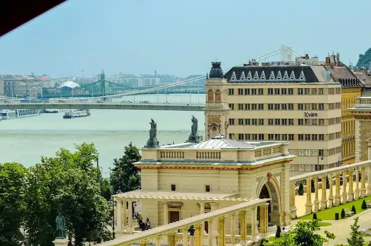 罗马尼亚的主要产业有哪些？2025年哪些行业就业需求大？