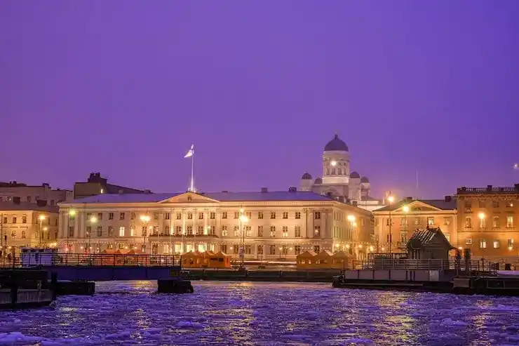 英国投资移民的申请条件是什么？2025年有何政策变动？