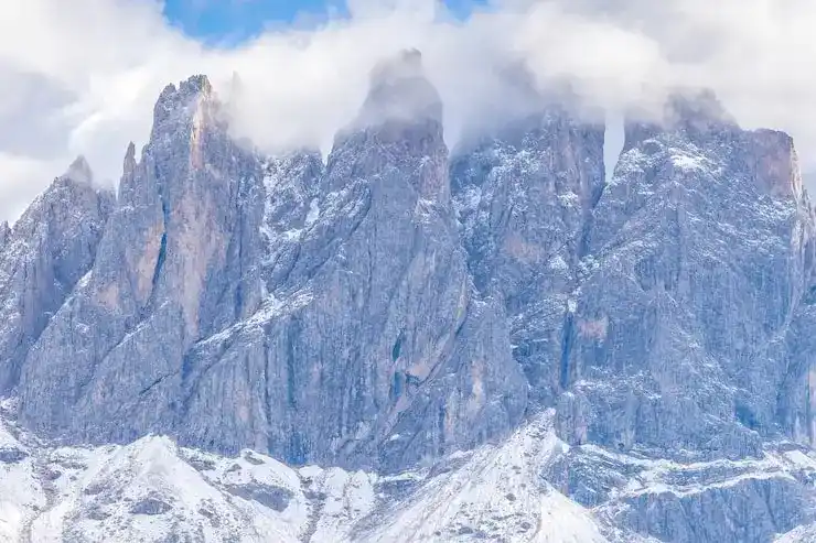 瑞典入籍的居住年限要求是什么？不同人群（普通申请人配偶有何差异？