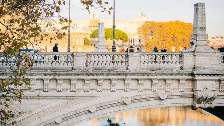 英国移民申请被拒后，能否再次提交申请？有时间限制吗？