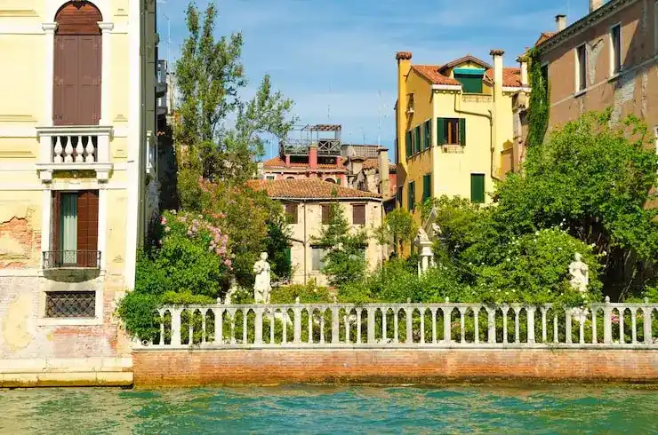 离婚后，前配偶的新加坡PR身份会失效吗？