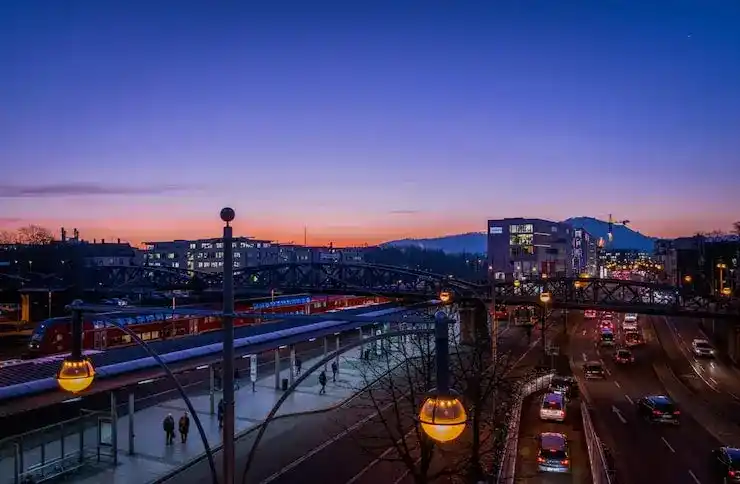 申请人护照有效期需满足什么要求才能申请罗马尼亚移民？入籍时需提供有效国籍护照吗？