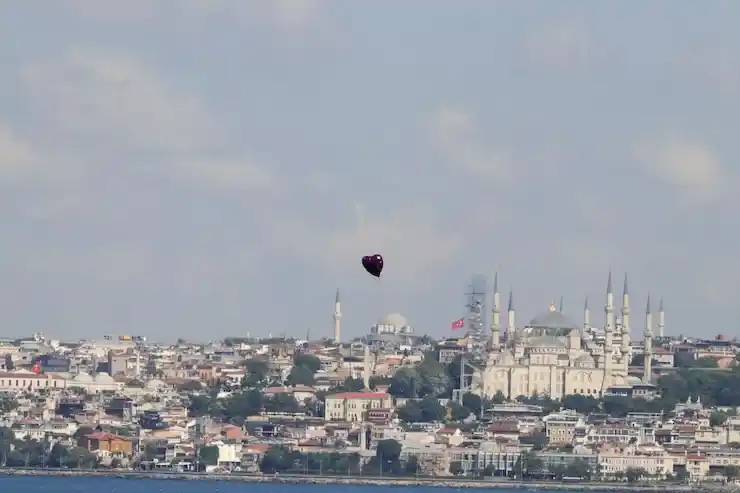 土耳其存款移民获批后，多久可以拿到护照和身份证？