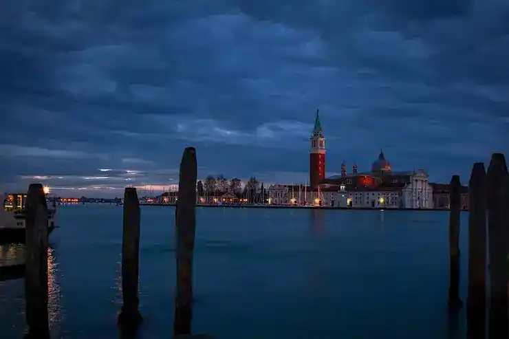 瓦努阿图移民申请的资金证明需包含哪些材料？银行流水需覆盖多久？