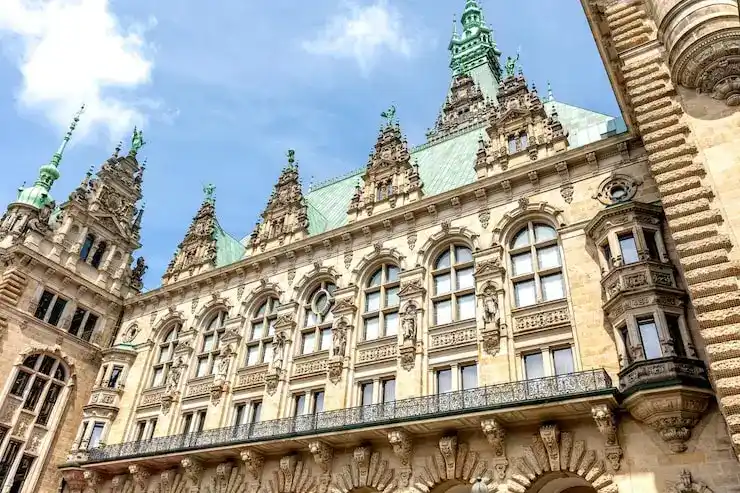 芬兰创业居留的资金证明需提供哪些材料？资金需冻结多久？