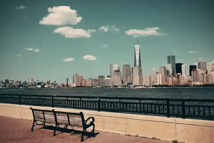 马绍尔与美国的“自由联系协议”对移民身份有何特殊影响？