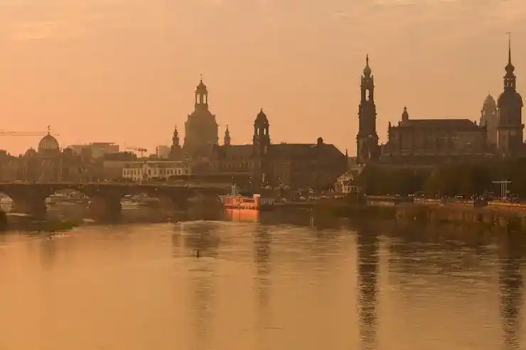 如何确保希腊商改住项目的合法性？建筑结构与合规性要点解析