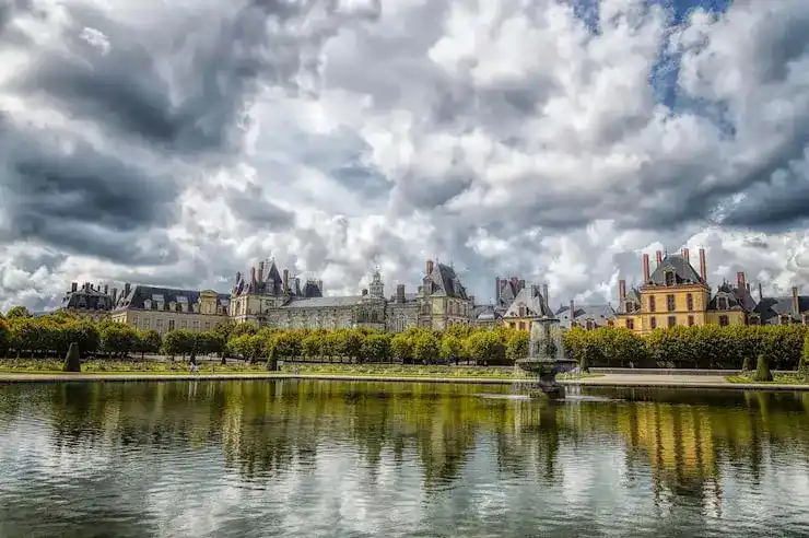 西班牙护照可以免签进入美国、加拿大、澳大利亚吗？停留期限是多少？