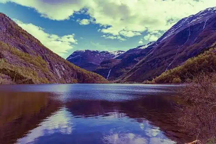 希腊移民：养老+度假双重属性，房产增值潜力可观