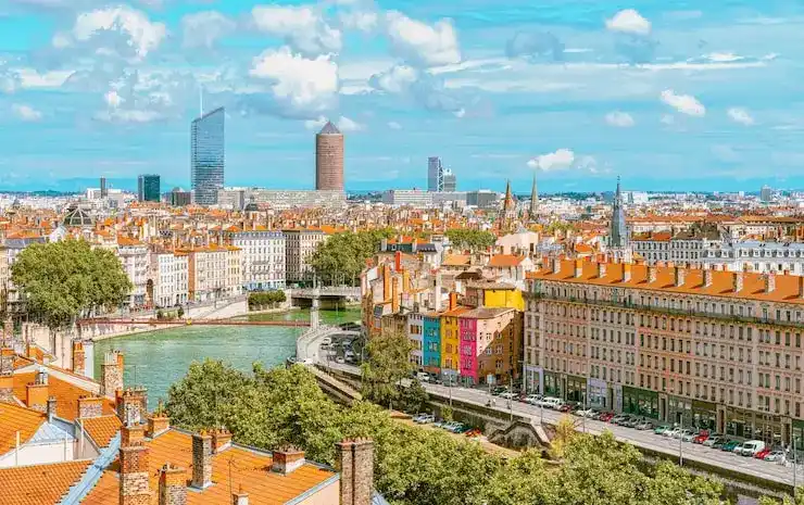 大陆人可以在香港注册公司吗？政策解读