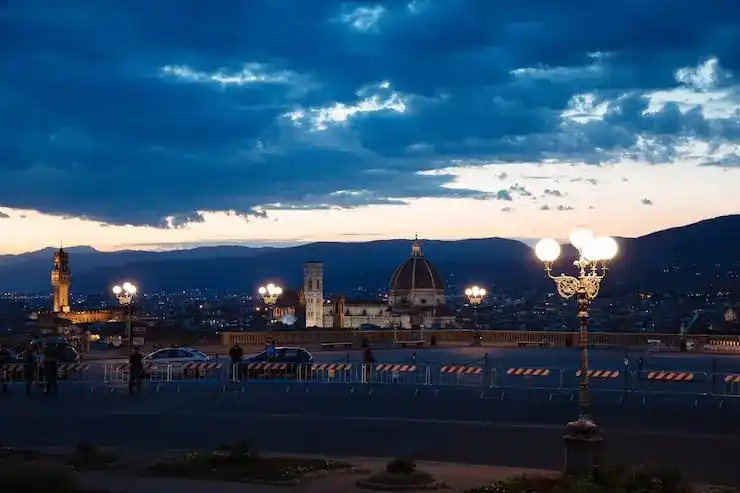 摩尔多瓦创业居留续签时，经营实绩不达标该如何应对？