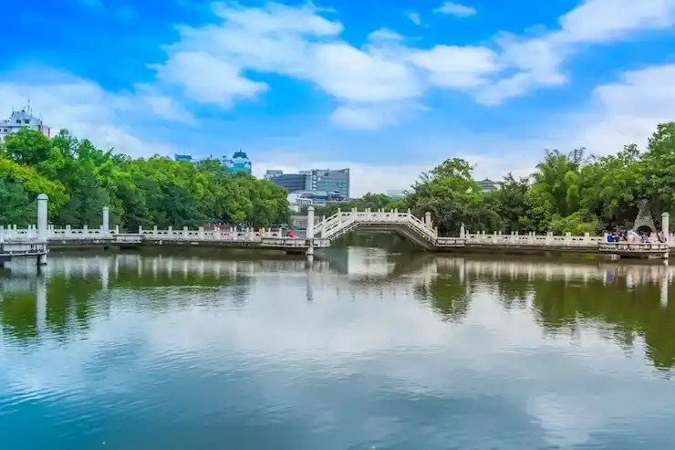 香港