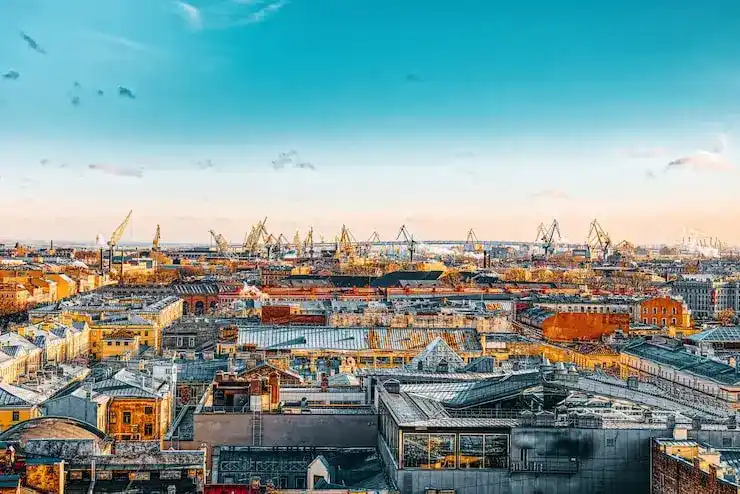 主申请人与配偶离婚后，前配偶的芬兰身份会自动失效吗？