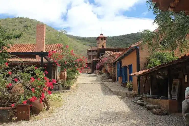 安提瓜移民医疗福利，如何通过英联邦医疗体系享受低成本医疗保障？