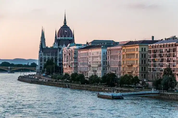 提交瑞士移民申请后，发现材料有误或信息变更，能否修改？