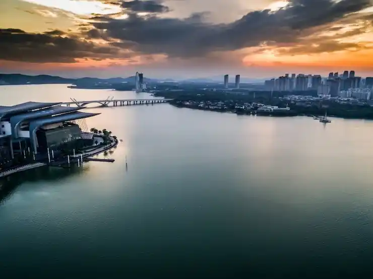 香港高才续签永居规则，老牌移民公司避坑指南