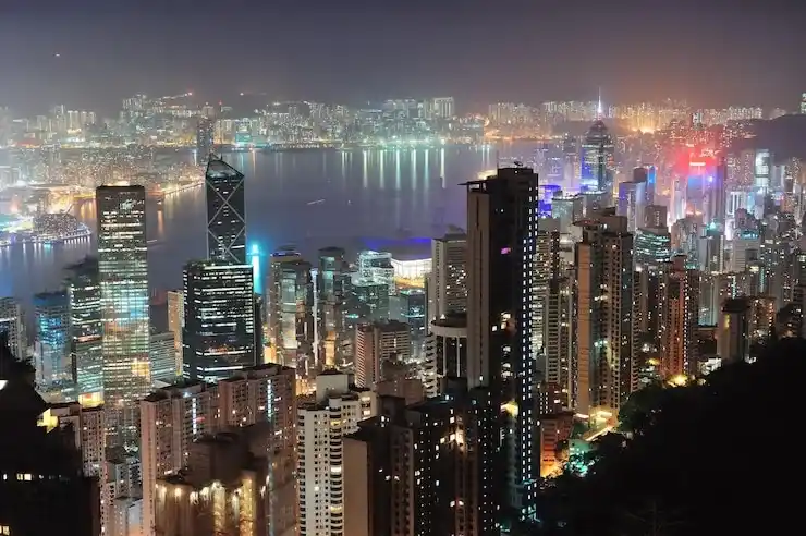 香港立法会通过法例调高豪宅印花税至6.5％