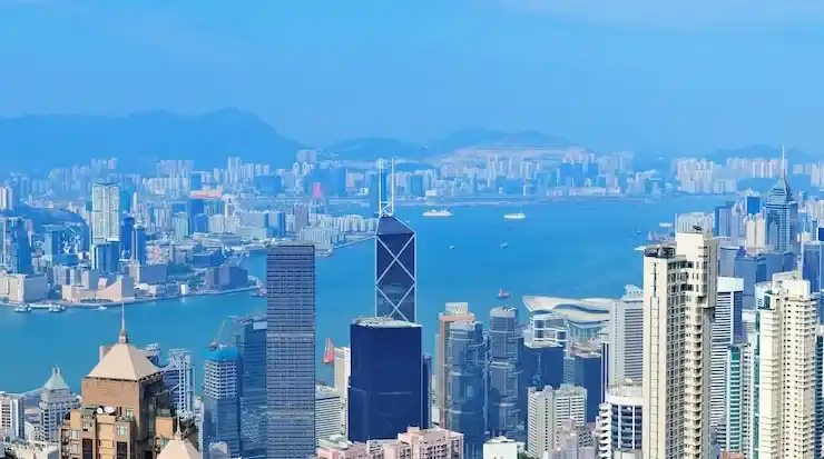 投資香港移民要多少錢？2025年投资金额及回报分析