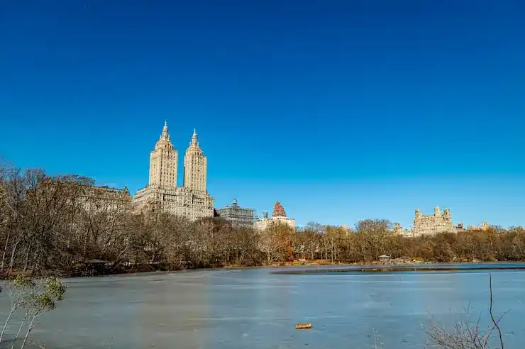 申请韩国移民需要申请人亲自登陆韩国录指纹吗？哪些人群可豁免？