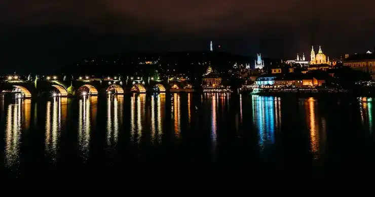 资产证明需包含哪些类型才能满足马绍尔移民条件？（房产、存款、股权等）