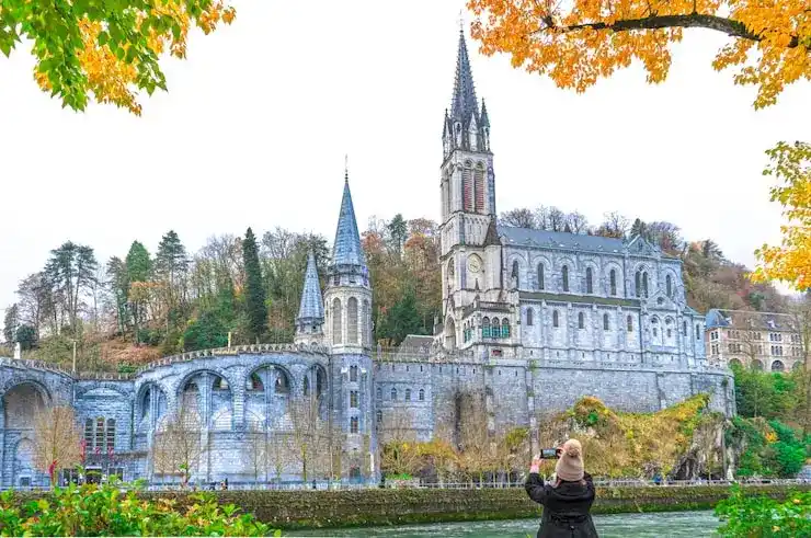 填写芬兰 Enter Finland 电子申请表时，有哪些常见错误需要避免？文件命名有规范吗？