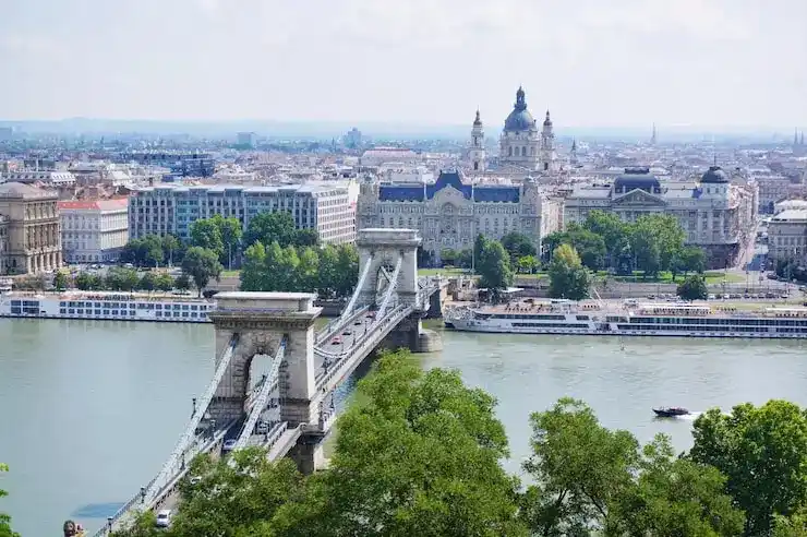 随行家属的新西兰居留卡有效期与主申请人一致吗？